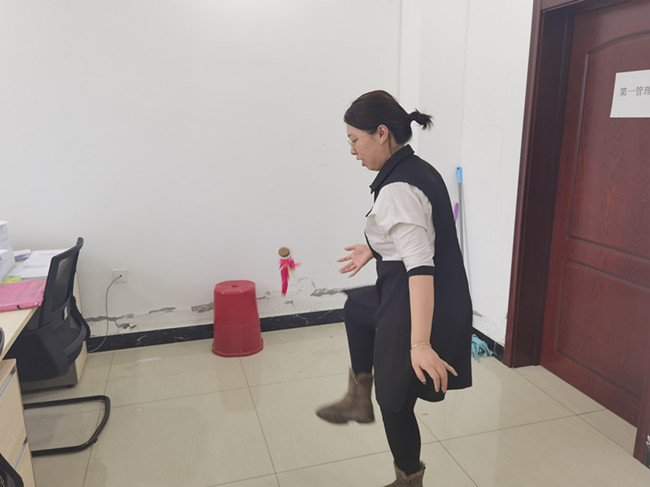 第一管理区工会举行女职工踢毽子比赛活动_副本.jpg