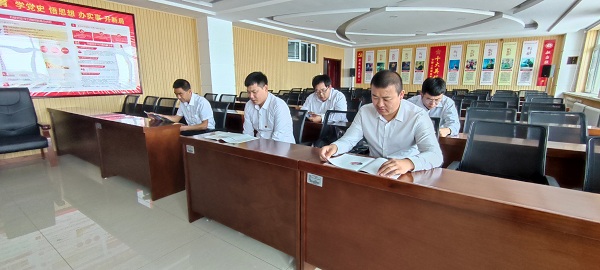 5cc678a405af51cb6ae1251ed4127d1.jpg